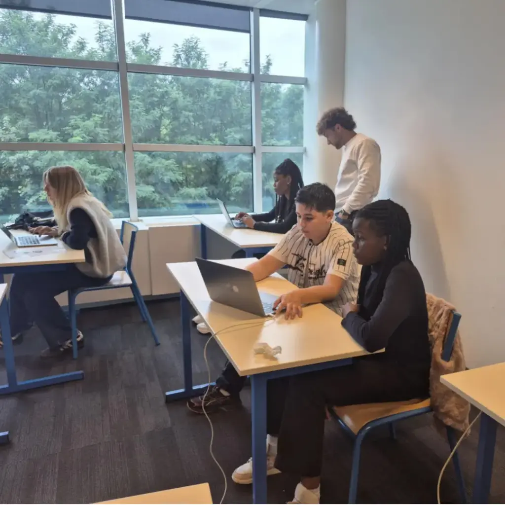 Python 1 Lycée français Jean-Monnet (Uccle)